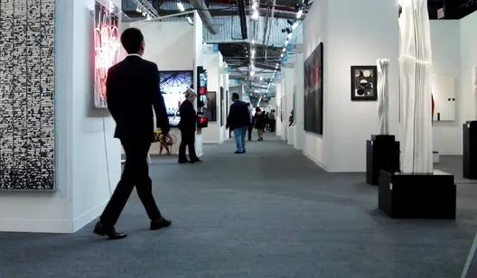 Air cleaning for exhibitions