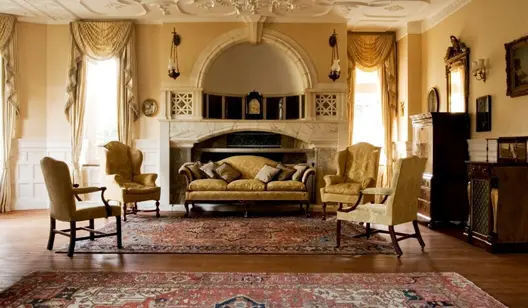 Drying for water damage in historic buildings