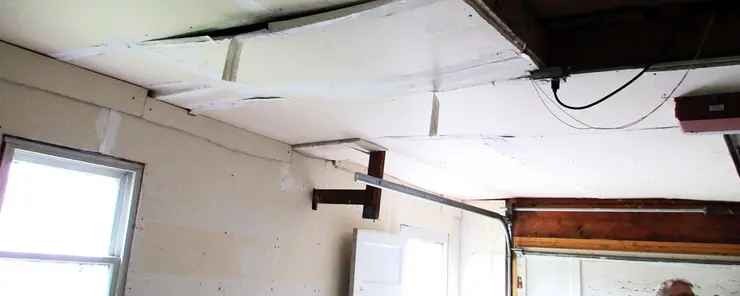 Pulizia dell'aria per i danni da acqua negli edifici commerciali