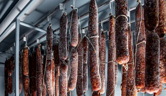 Humidity control and drying for meat, poultry and fish factories