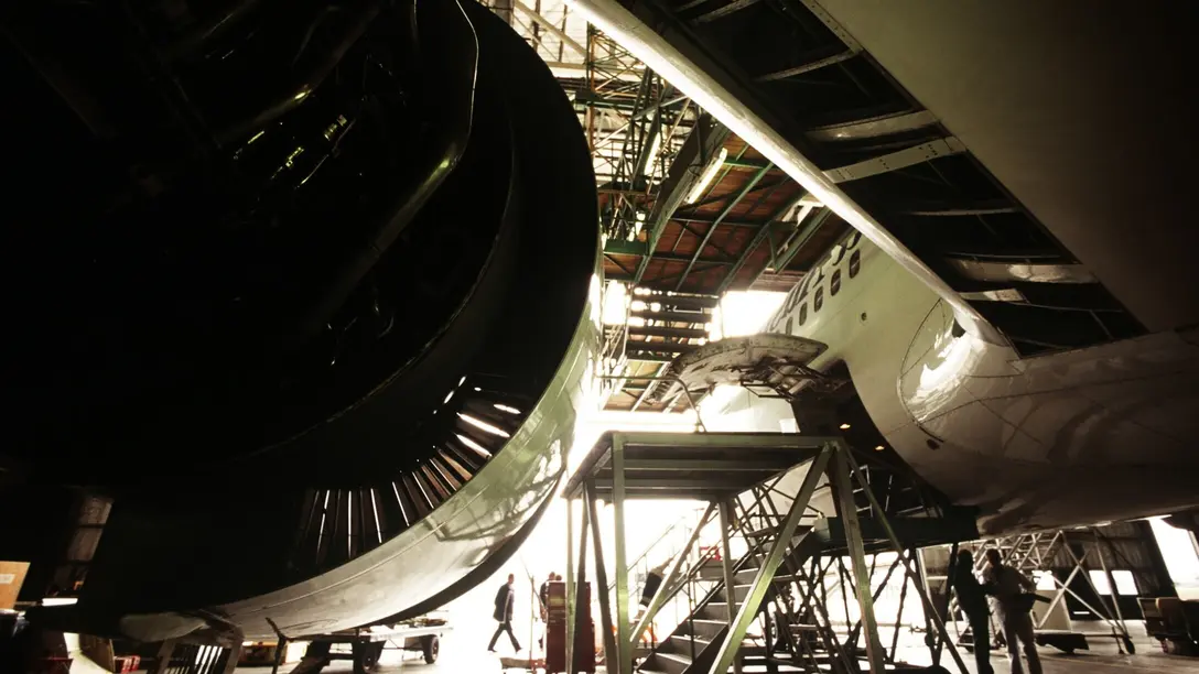 Heating for aircraft hangars