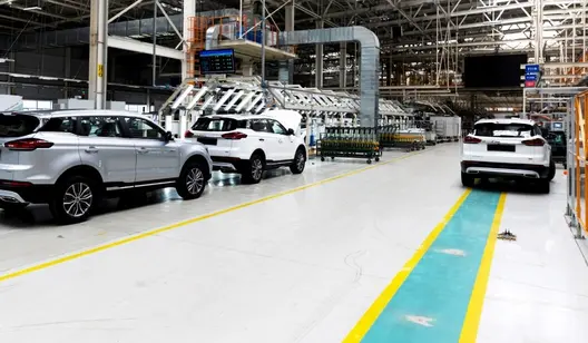 Humidity control and drying for vehicle assembly lines