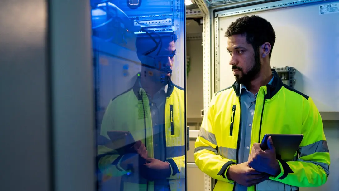 Raffreddamento per l'elettronica degli shelter di telecomunicazione