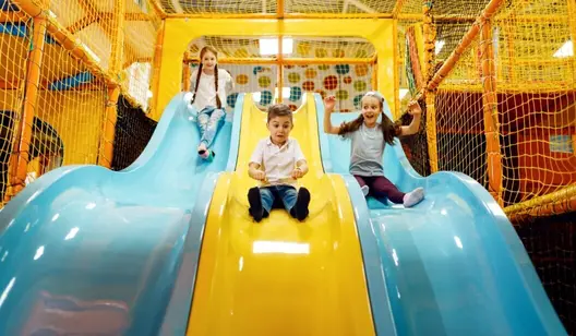 Humidity control and drying for indoor play centres