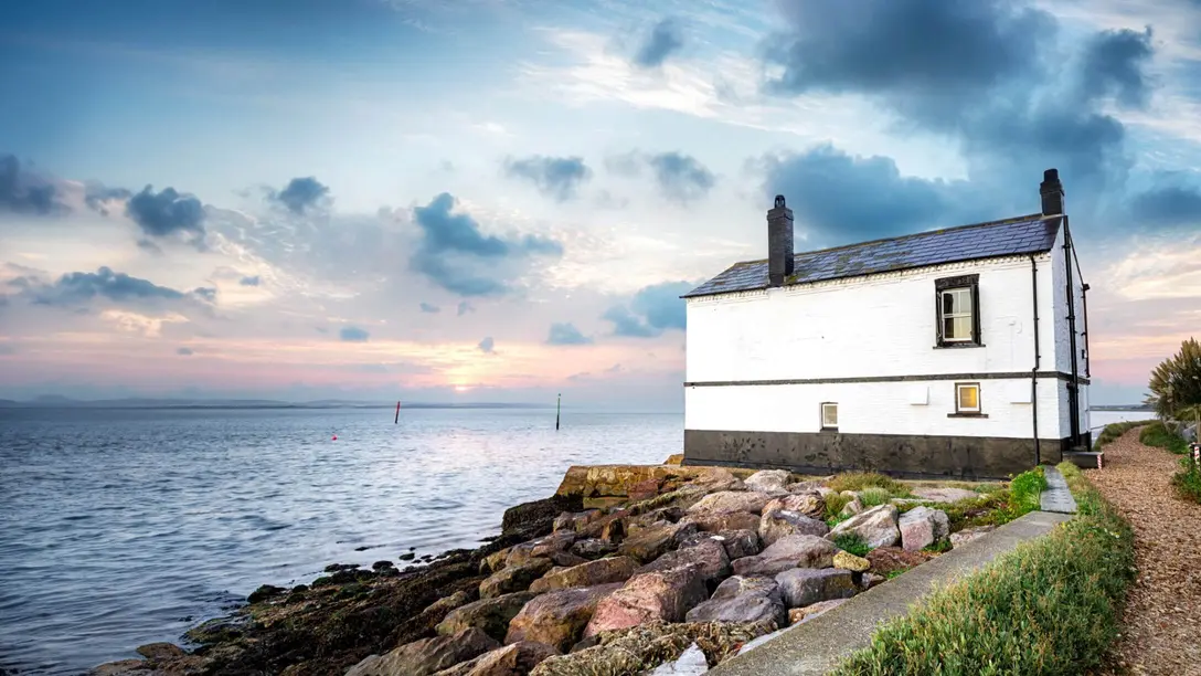 Humidity control and drying for holiday homes