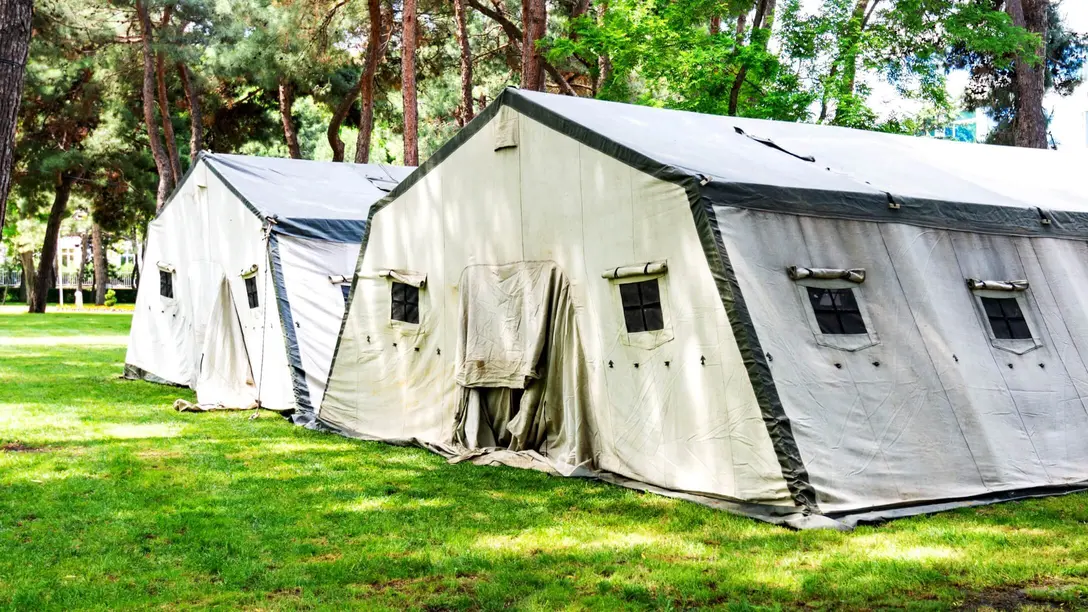Humidity control and drying for emergency rescue shelters