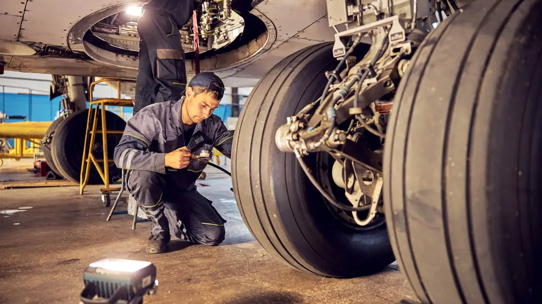 Disinfection for transport and logistics maintenance crews