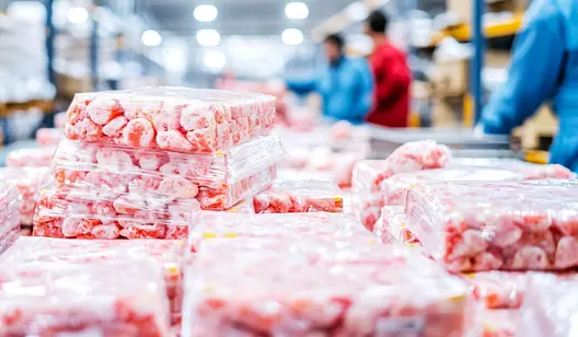 Humidity control and drying for lyophilisation tunnels and cold stores