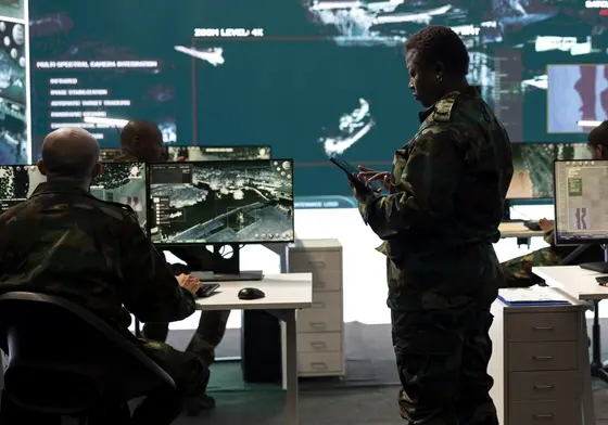 Gestione con confianza los niveles de humedad de sus centros de operaciones tácticas