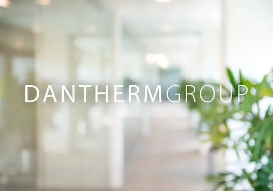 Alternating 1120x784