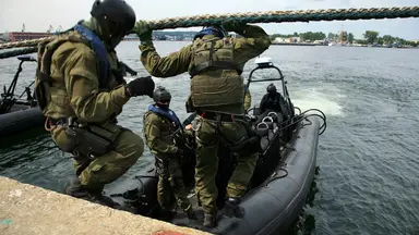 Rsz calorex marines shutterstock 84309556 web