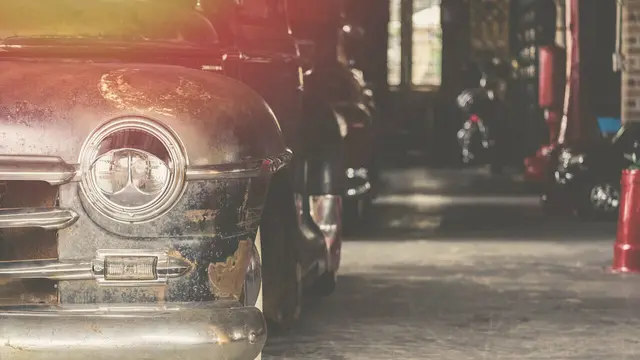 Rsz rusty car shutterstock 470054159 web