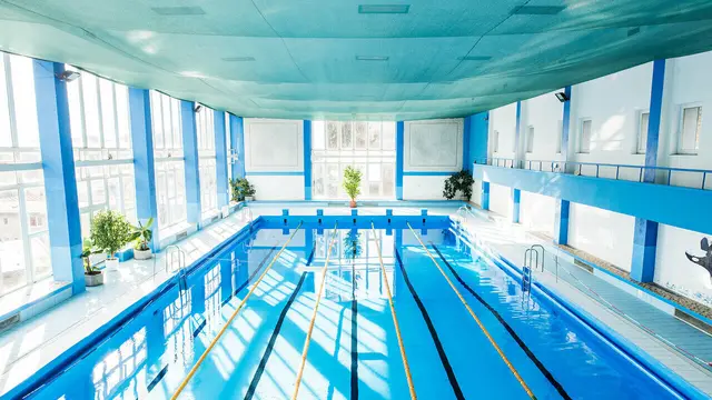 Rsz dantherm pool shutterstock 1033720399 web