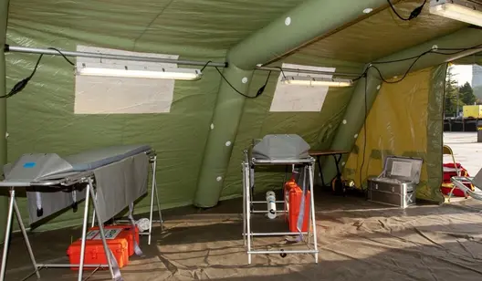 Air cleaning for field hospitals and medical tents