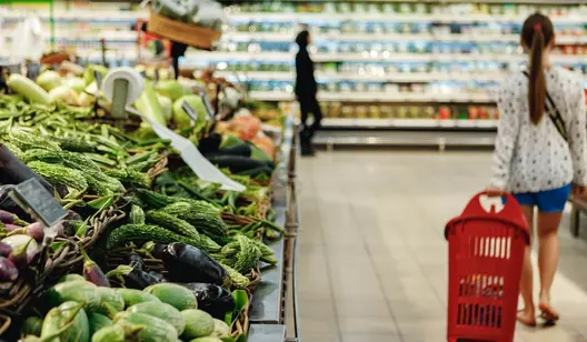 Humidity control and drying for supermarkets