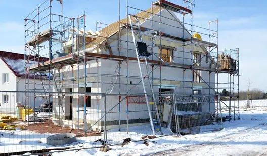 Humidity control and drying for winter construction