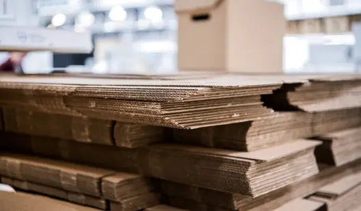 Air cleaning for packaging centres