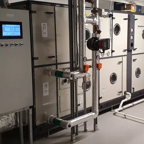 Dantherm DanX XWPRS commercial pool installation