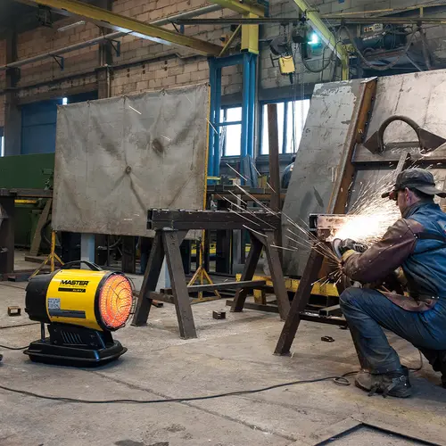 Master XL 61 in un magazzino