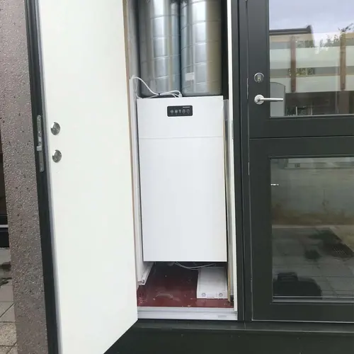 Dantherm HCV 400 ventilation outside cupboard