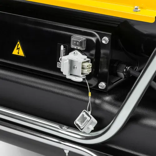 MASTER B 100 close up2 web