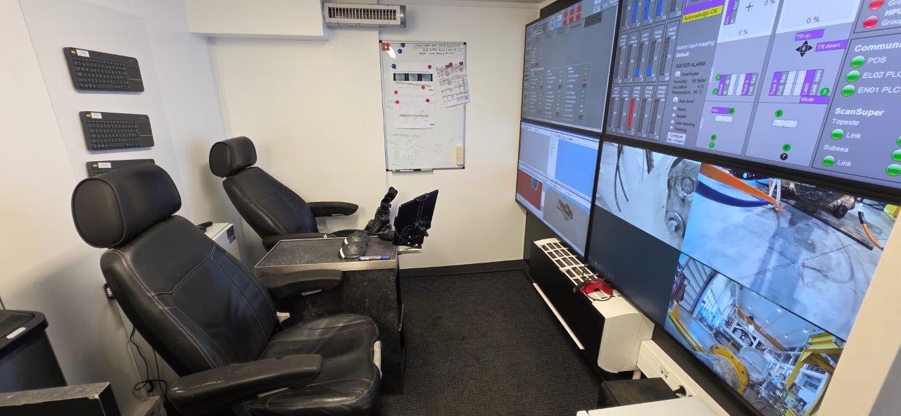 Operator container with AC-M5 cooling