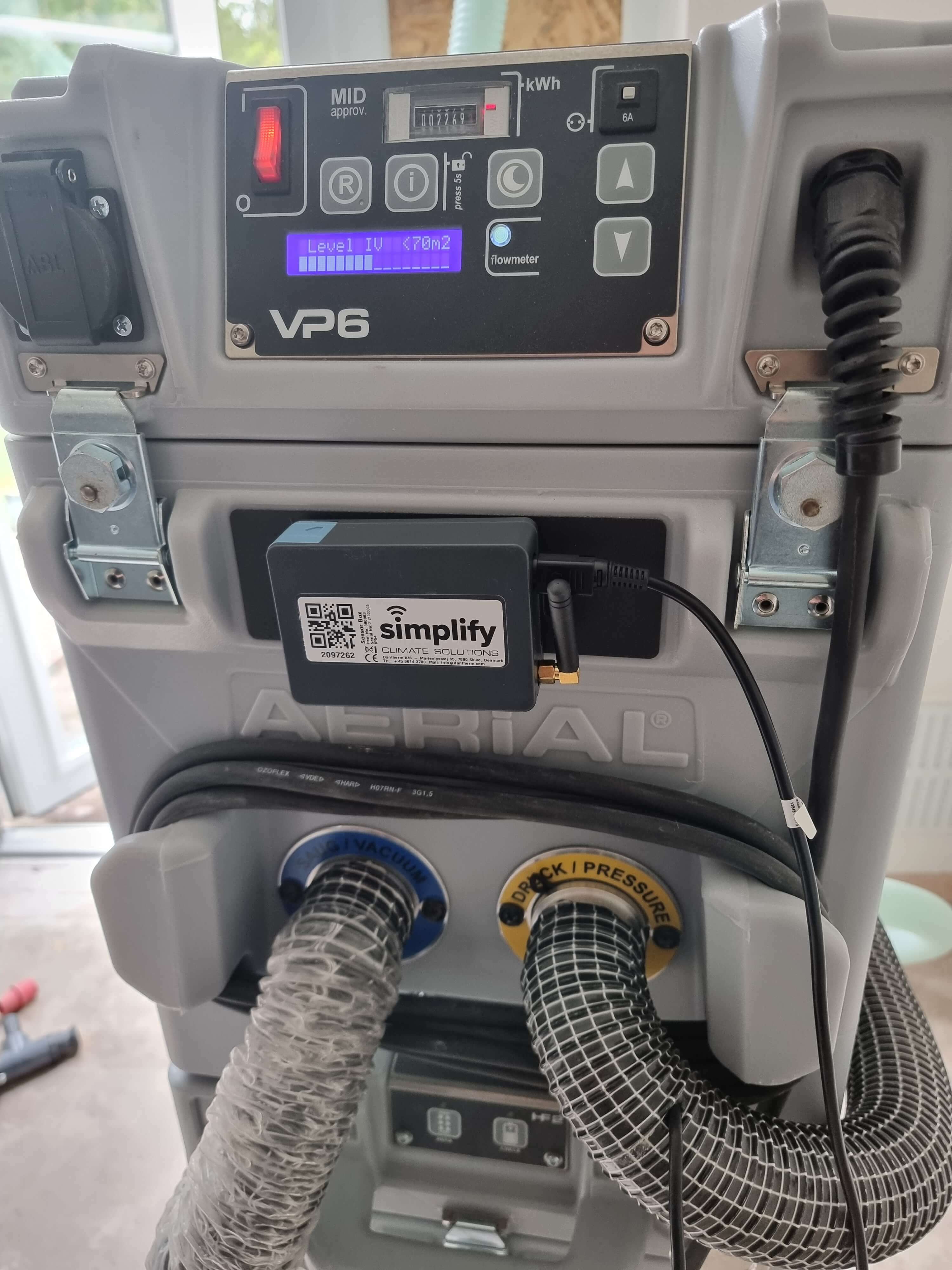 Image showing a vacuum water drying unit system with Simplify remote monitoring