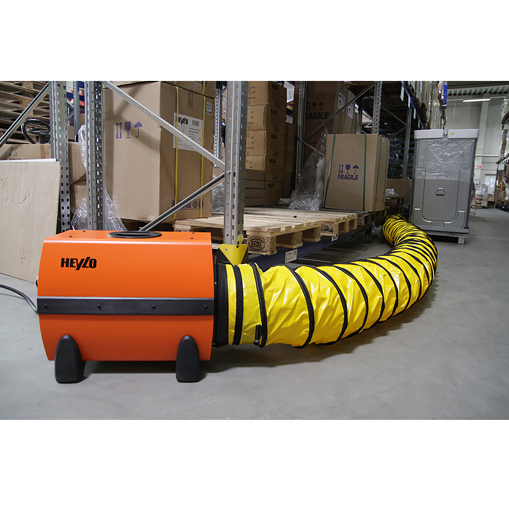 Heylo DE 20 S electric heater used in warehouse