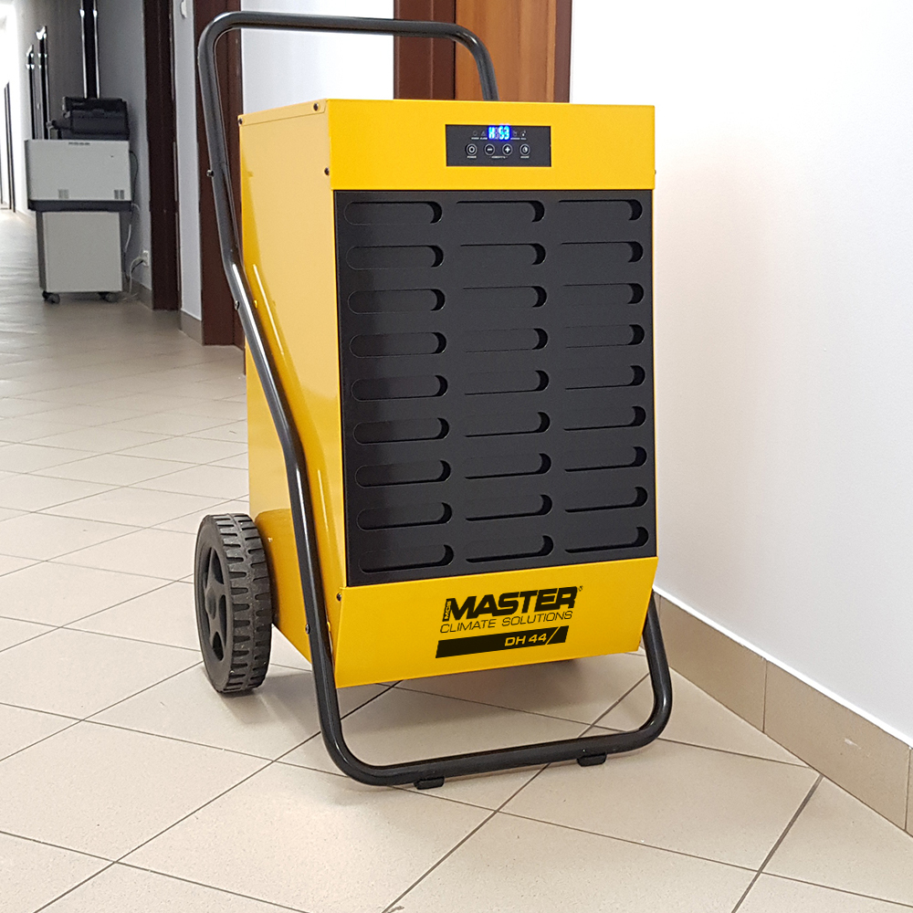 Master DH 44 drying walls