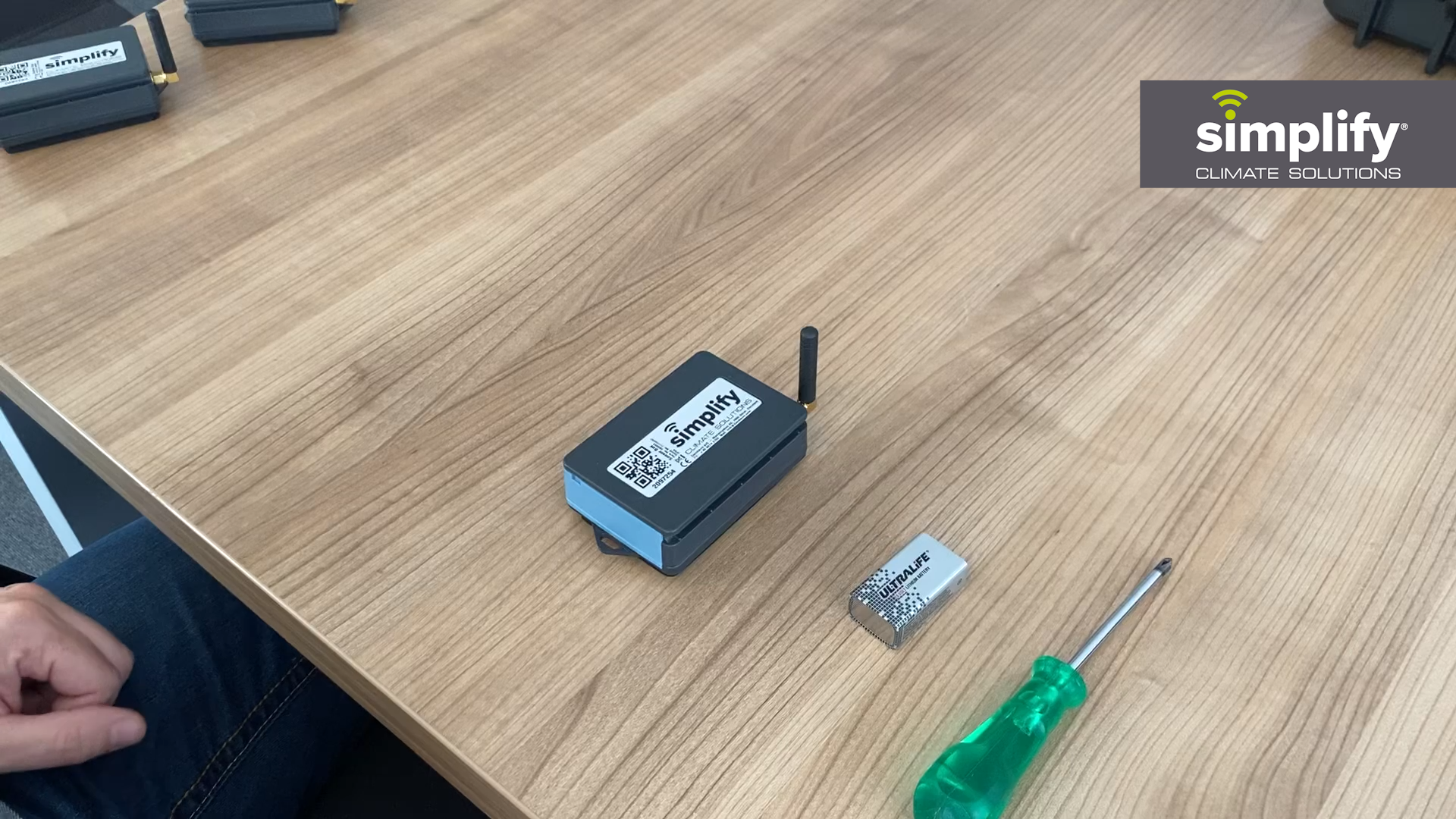 How to insert batteries into Sensor Boxes